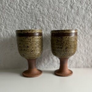 𝅺handmade Wheel Thrown Pottery Goblets Set of 2 Brown Stem Speckle Cup Wine VTG